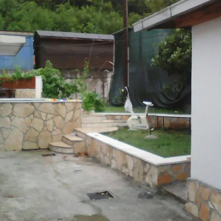 Dula House *