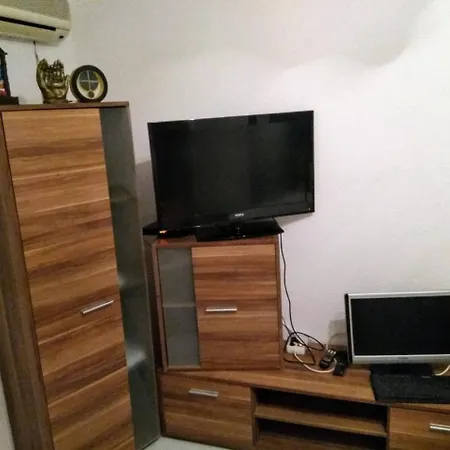 Апартаменты Dula House Омиш