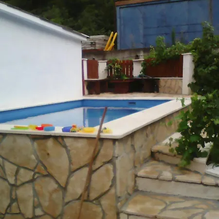 Dula House