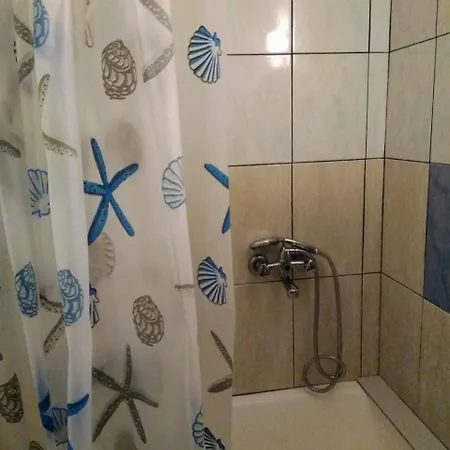 Dula House Апартаменты Омиш